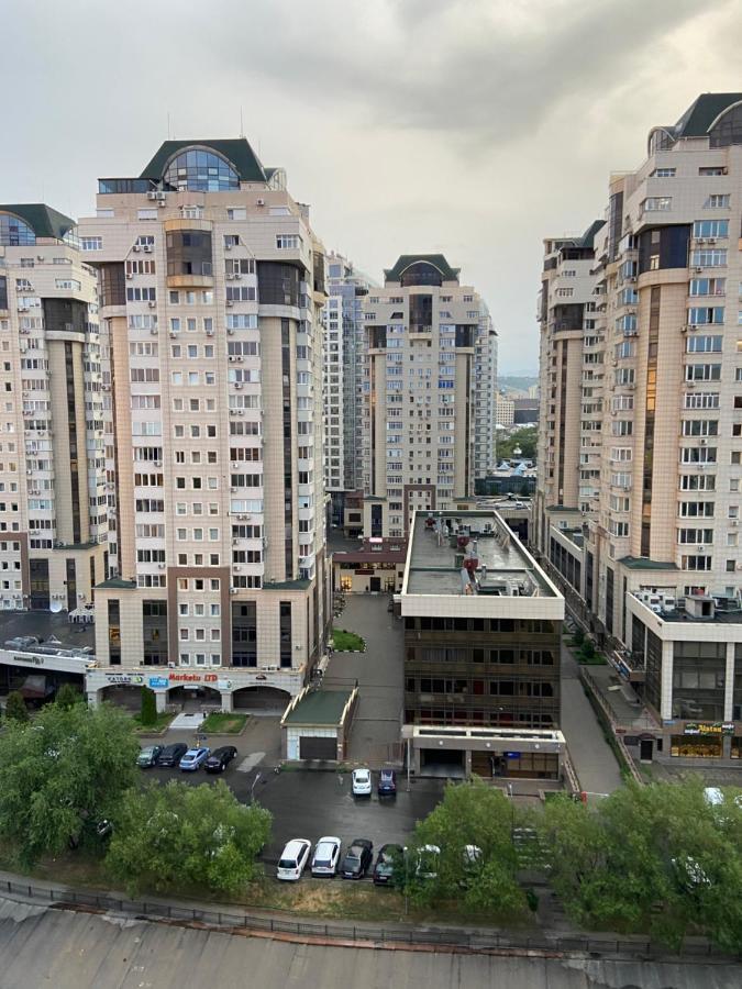 Квартира В Центре Алматы Exteriér fotografie